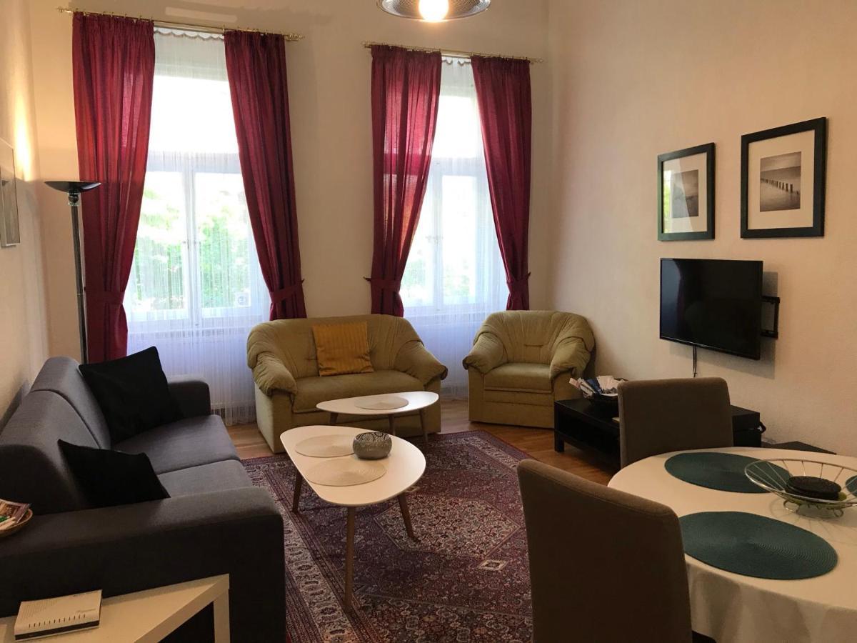 Apartment Sadova Karlovy Vary Luaran gambar