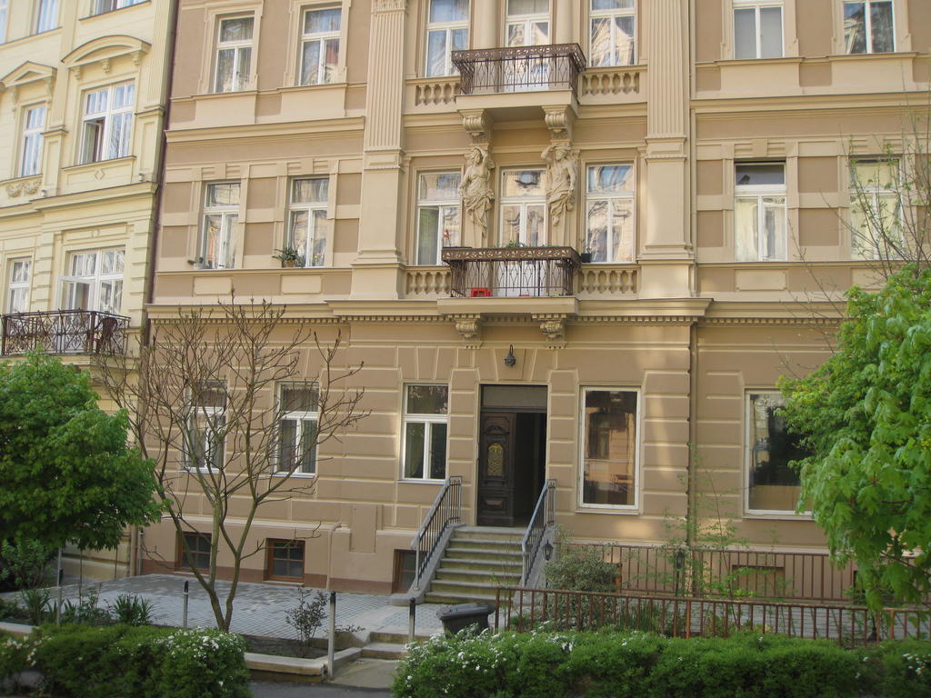Apartment Sadova Karlovy Vary Luaran gambar