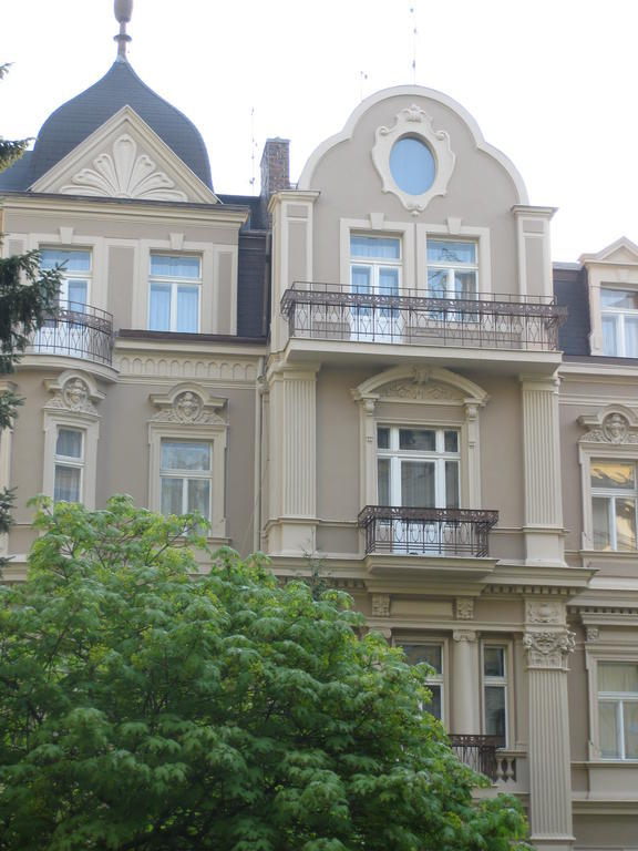 Apartment Sadova Karlovy Vary Luaran gambar
