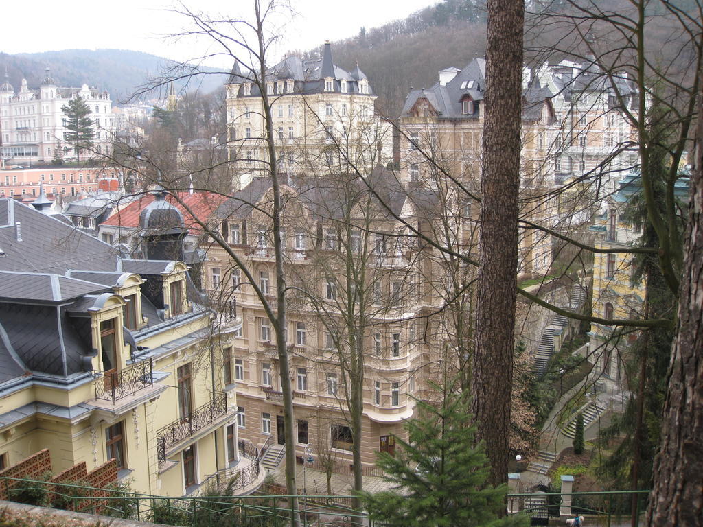 Apartment Sadova Karlovy Vary Luaran gambar